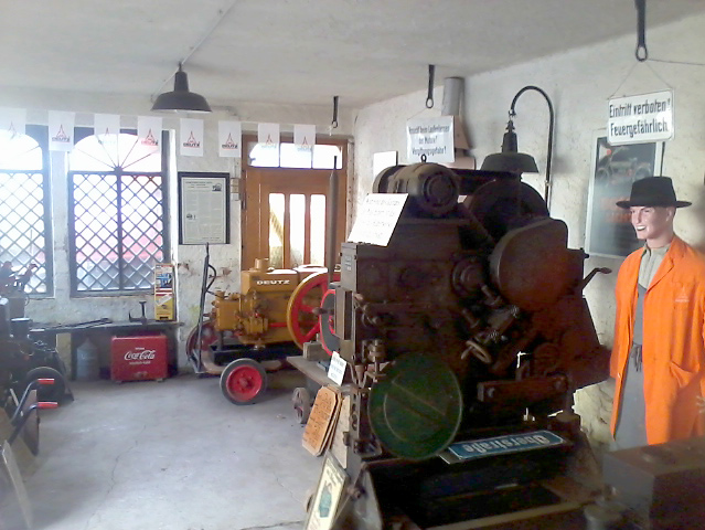 Maschinen- und Motorenmuseum Hateznport