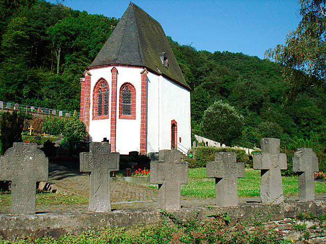 Friedhof Kobern mit Dreikönigskapelle